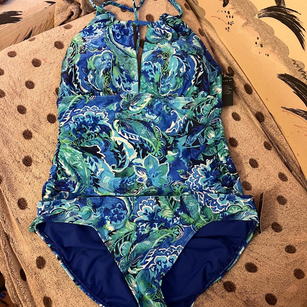Brand new, never worn two pieces swimsuit